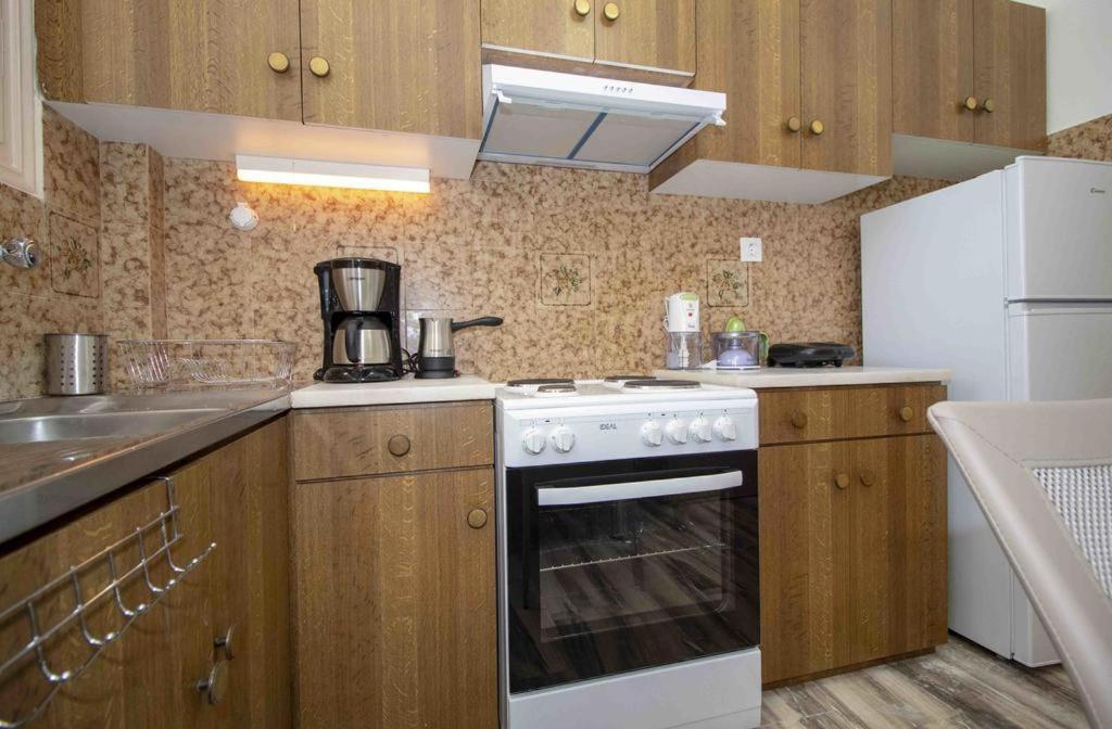 Вилла Manousi 2 - First Floor Мистра Экстерьер фото