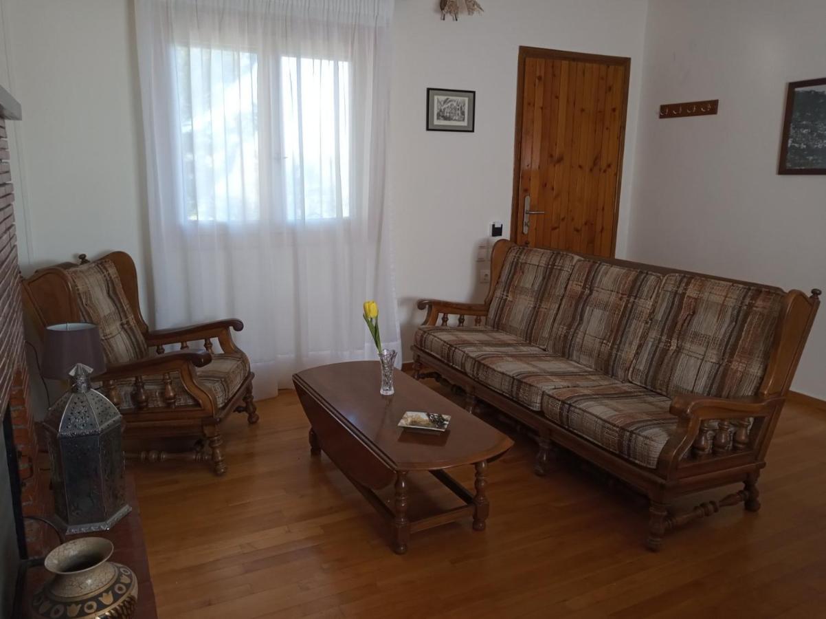 Вилла Manousi 2 - First Floor Мистра Экстерьер фото